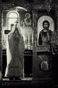 parintele-justin-parvu-sus-sa-avem-inimile-2009